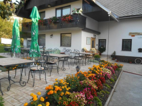 Гостиница Apartments & Rooms Preseren  Блед